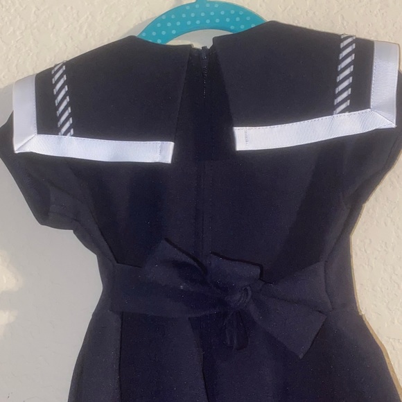BRAND NEW Navy & White Dress. Zips in the back and has a tie around the waist - Picture 13 of 16